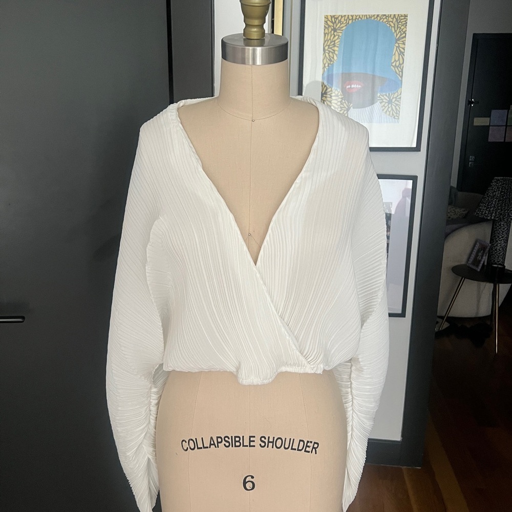 Good American Ivory Pleated Blouse